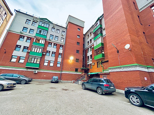 4-к. квартира, 150 м², 2/6 эт. Казань, ул. Вишневского, 11